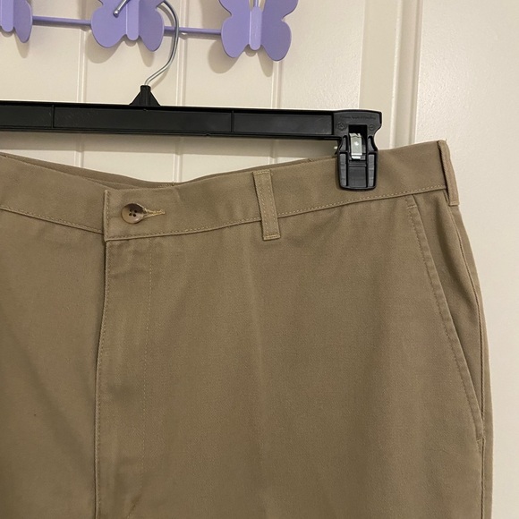 NWOT Van Heusen men’s tan khaki dress pants size 38/32 - Picture 2 of 7